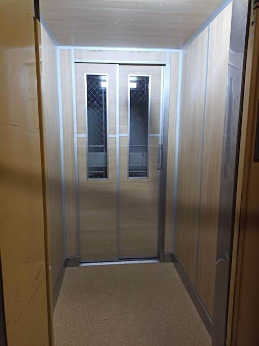 Trendy 2 Room Flat, Next To Corvin Mall Free Huge Garage! Ac,Dishwasher,Washmachine, Smart Tv Boedapest Buitenkant foto
